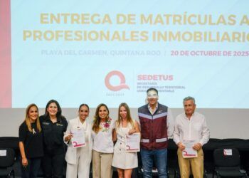 Entrega Mara Lezama 189 constancias y matrículas para fortalecer la confianza del sector inmobiliario en Quintana Roo