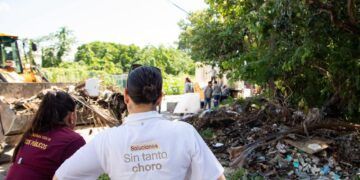 Estefanía Mercado refuerza acciones de limpieza y desazolve en la colonia Ejido