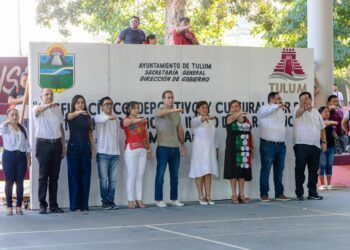 Conmemoran en Tulum el CXV aniversario de la Revolución Mexicana con desfile cívico, deportivo y cultural
