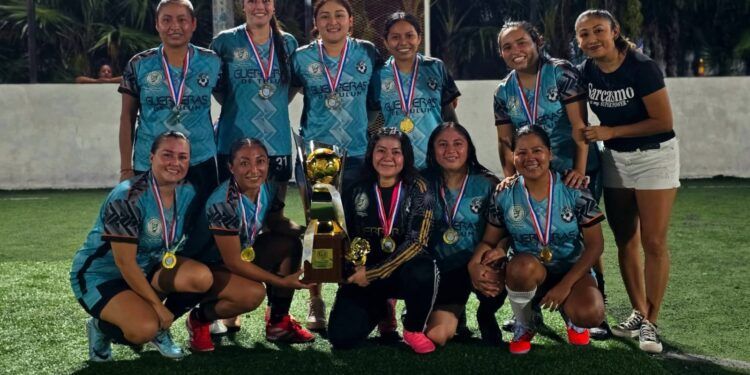 “Guerreras” se corona campeona de la Liga de Fútbol Rápido Femenil “Unidas por el Deporte” en Tulum