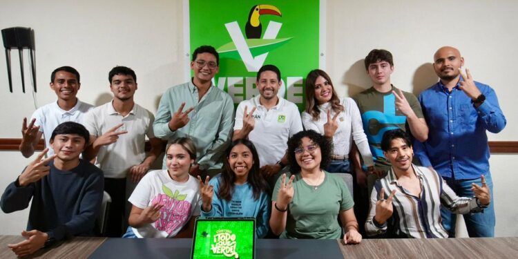 Renán Sánchez Tajonar trabaja con juventudes para impulsar la transformación de Quintana Roo
