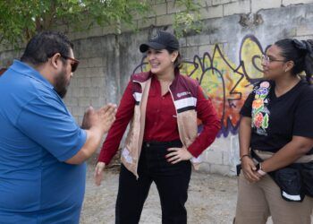 Estefanía Mercado encabeza mega brigada de Servicios Públicos en La Guadalupana