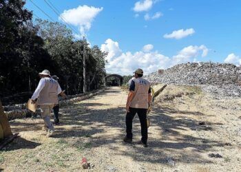 Investigan riesgo ambiental del ex relleno sanitario de Tulum por su cercanía con el aeropuerto