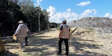Investigan riesgo ambiental del ex relleno sanitario de Tulum por su cercanía con el aeropuerto