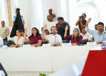 El regidor Fernando Muñoz reconoce a la presidenta Estefanía Mercado por el Presupuesto de Egresos 2026