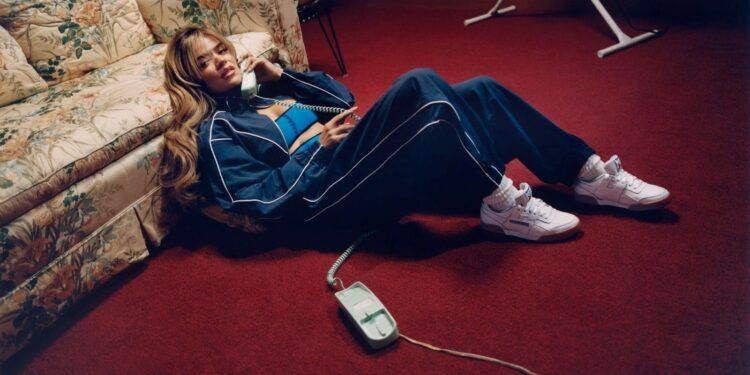 Reebok anuncia al ícono de la música KAROL G como embajadora global de marca