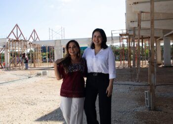 Estefanía Mercado y Mara Lezama supervisan la construcción de la Fábrica de Artes y Oficios en Playa del Carmen
