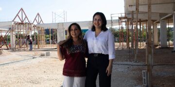 Estefanía Mercado y Mara Lezama supervisan la construcción de la Fábrica de Artes y Oficios en Playa del Carmen