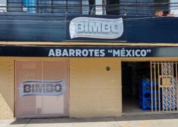 Estefanía Mercado suma a empresarios a la construcción de la identidad de Playa del Carmen con el color Arena Playa