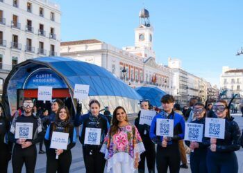 Caribe Mexicano se proyecta desde la Puerta del Sol en Madrid y alcanza a más de 6.5 millones de personas