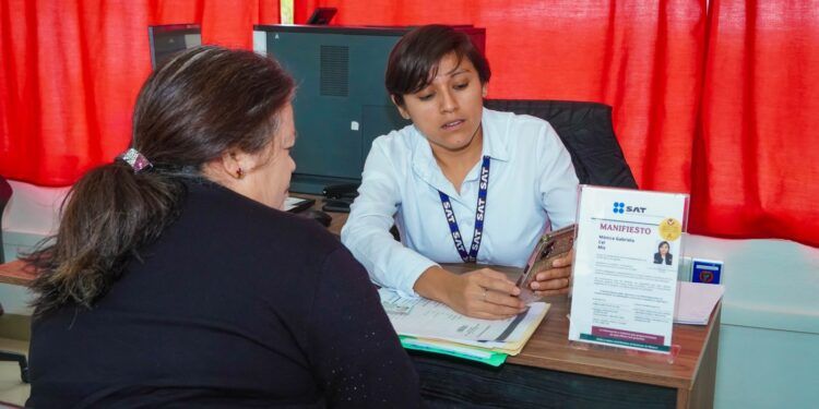 Persisten trabas burocráticas en oficinas del SAT de José María Morelos; usuarios denuncian exceso de trámites