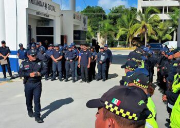 40 denuncias, dos investigadas: la delgada línea entre la depuración y la simulación en la policía de Tulum
