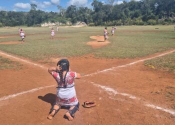 Diablillas Mestizas de Hondzonot suman otra victoria en duelo amistoso de softbol