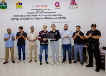 Ayuntamiento de Tulum entrega equipo y mobiliario para fortalecer la atención ciudadana