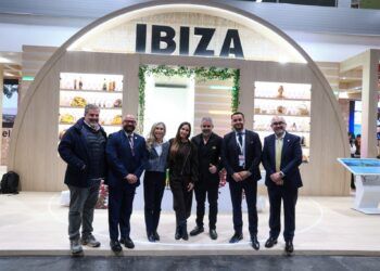 Playa del Carmen y Santa Eulalia del Río, Ibiza, fortalecen lazos culturales con la Virgen del Carmen como símbolo común, resultado de FITUR 2026