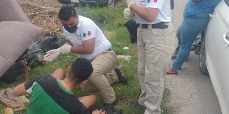 Motociclista resulta gravemente lesionado tras choque en la avenida 20 de Noviembre, en Cancún