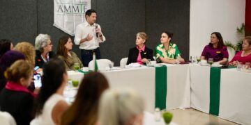 Renán Sánchez Tajonar fortalece la innovación y el liderazgo de las mujeres en Quintana Roo