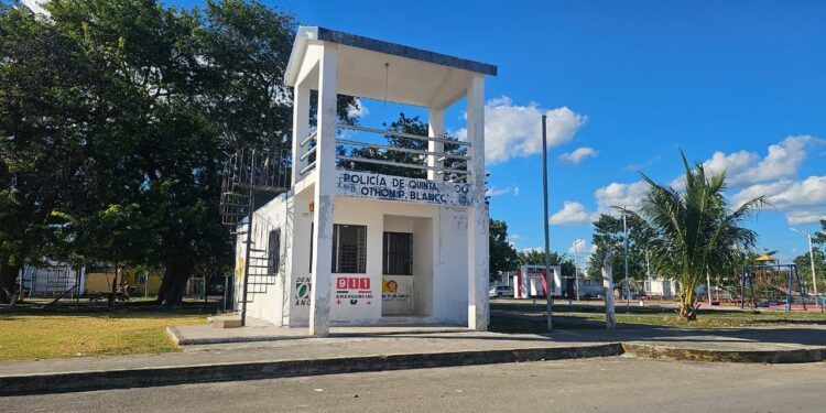 Van por el rescate de la caseta policial del fraccionamiento Américas III en Chetumal