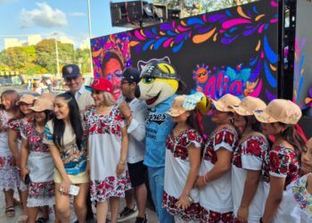 Diablillas Mestizas de Hondzonot brillan en el Carnaval de Cancún 2026