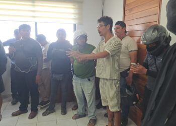 Motorepartidores se manifiestan en Tulum contra presuntos abusos policiales; exigen alto a extorsiones