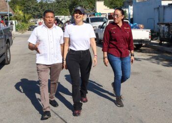 Estefanía Mercado supervisa Mega Brigada de Servicios Públicos en Puerto Aventuras