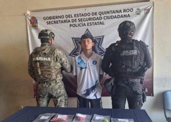Detienen en Villas Tulum a un hombre con presunta marihuana; aseguran vehículo y celular