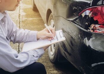 ¿Cómo funciona el deducible en el seguro de auto y por qué impacta directamente en el costo de tu póliza?