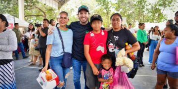 Destaca Fernando Muñoz beneficios de la Caravana del Bienestar para familias de Playa del Carmen