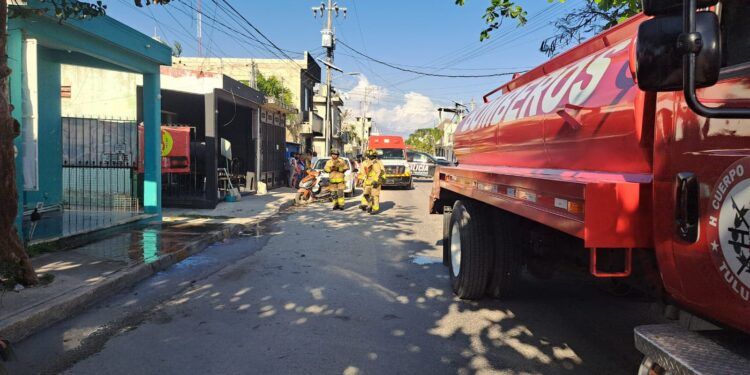 Fuga de gas provoca explosión en negocio del centro de Tulum