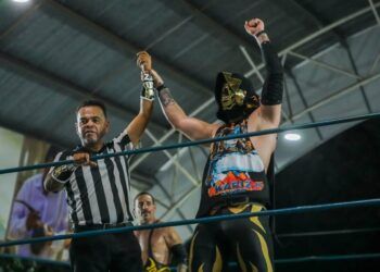 Lucha libre en Tulum resiste sin apoyo oficial y busca abrirse paso entre jóvenes