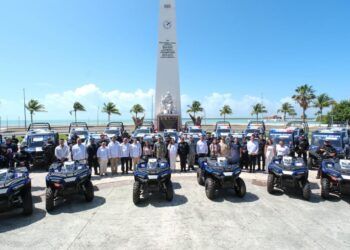 Inversión histórica en seguridad: entregan más de 21 mil equipos a policías de Quintana Roo