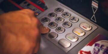 Bancos buscan eliminar el efectivo, pero mexicanos no les tienen confianza