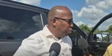 Transportistas presionan en Belice por alza de combustibles; acuerdo implica aumento al pasaje