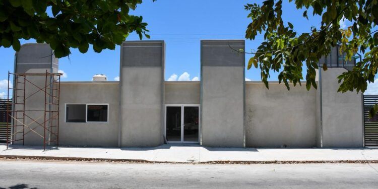 Avanza al 80% la rehabilitación del Estadio “10 de Abril” en Chetumal