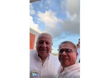 Marín llega a Cozumel con respaldo empresarial; baja convocatoria marca su visita