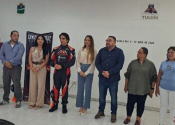Presentan en Tulum al piloto Santiago Cruz rumbo al “Tulum 100”
