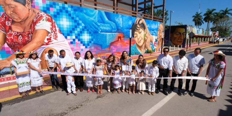 Carrillo Puerto se pinta de historia: inauguran “Caminos Ancestrales”, un corredor mural que honra la identidad maya