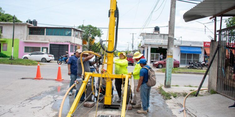 Chetumal se prepara para lluvias con desazolve preventivo en puntos críticos