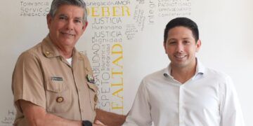 Renán Sánchez refuerza coordinación con la Marina para seguridad en Cozumel