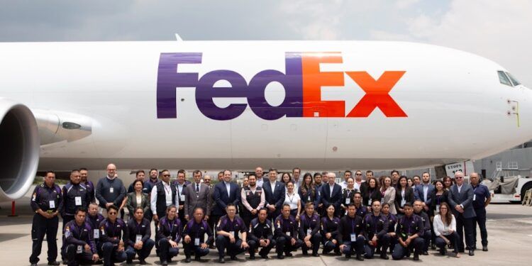 FedEx y Direct Relief refuerzan apoyo médico en México ante aumento de emergencias y movilidad