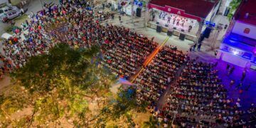 Tulum celebra a más de 3 mil madres con festival lleno de música, regalos y convivencia