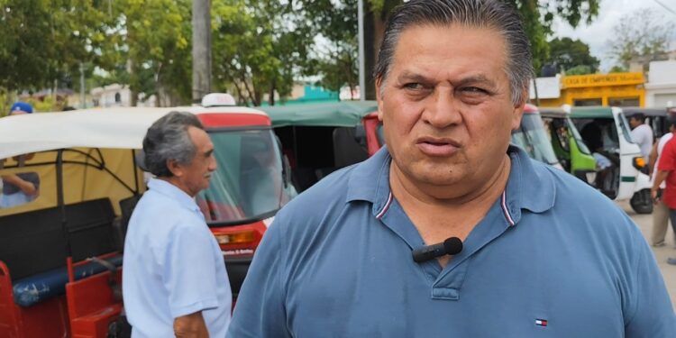 Mototaxistas aprovechan programa de emplacamiento gratuito en José María Morelos