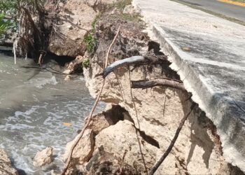 Indiferencia institucional ante desprendimientos en el Boulevard Bahía de Chetumal
