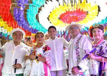 Renán Sánchez reconoce 178 años de tradición en El Cedral, símbolo de identidad y resistencia cultural en Cozumel