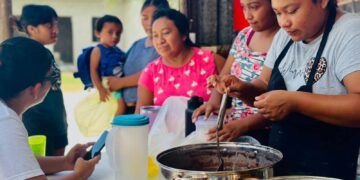 Un plato de comida y esperanza: comedor comunitario ayuda a familias vulnerables en Tulum