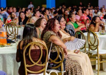 Reconocen a maestras y maestros de Tulum con festejo por el Día del Maestro