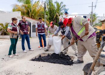 Gobierno de Tulum refuerza movilidad en Villas Tulum con jornada de bacheo
