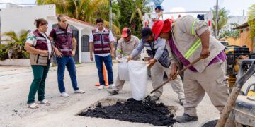 Gobierno de Tulum refuerza movilidad en Villas Tulum con jornada de bacheo