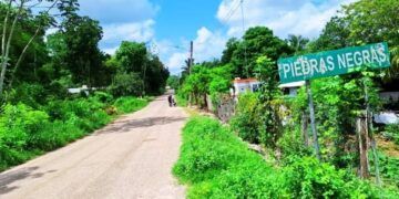 Operativo en zona rural de José María Morelos deja camioneta asegurada tras reportes de disparos