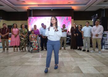 Yensunni Martínez reconoce a madres trabajadoras del Ayuntamiento de Othón P. Blanco